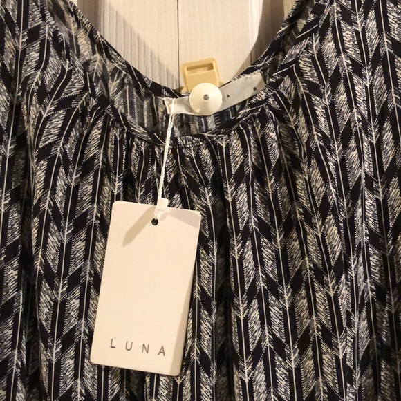 Summer dress - Picture 3 of 4